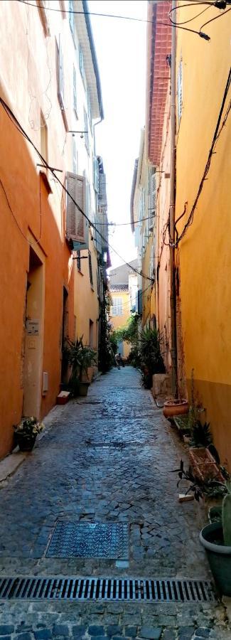 Beautiful Renovated Studio With View- Old Ιέρ Εξωτερικό φωτογραφία