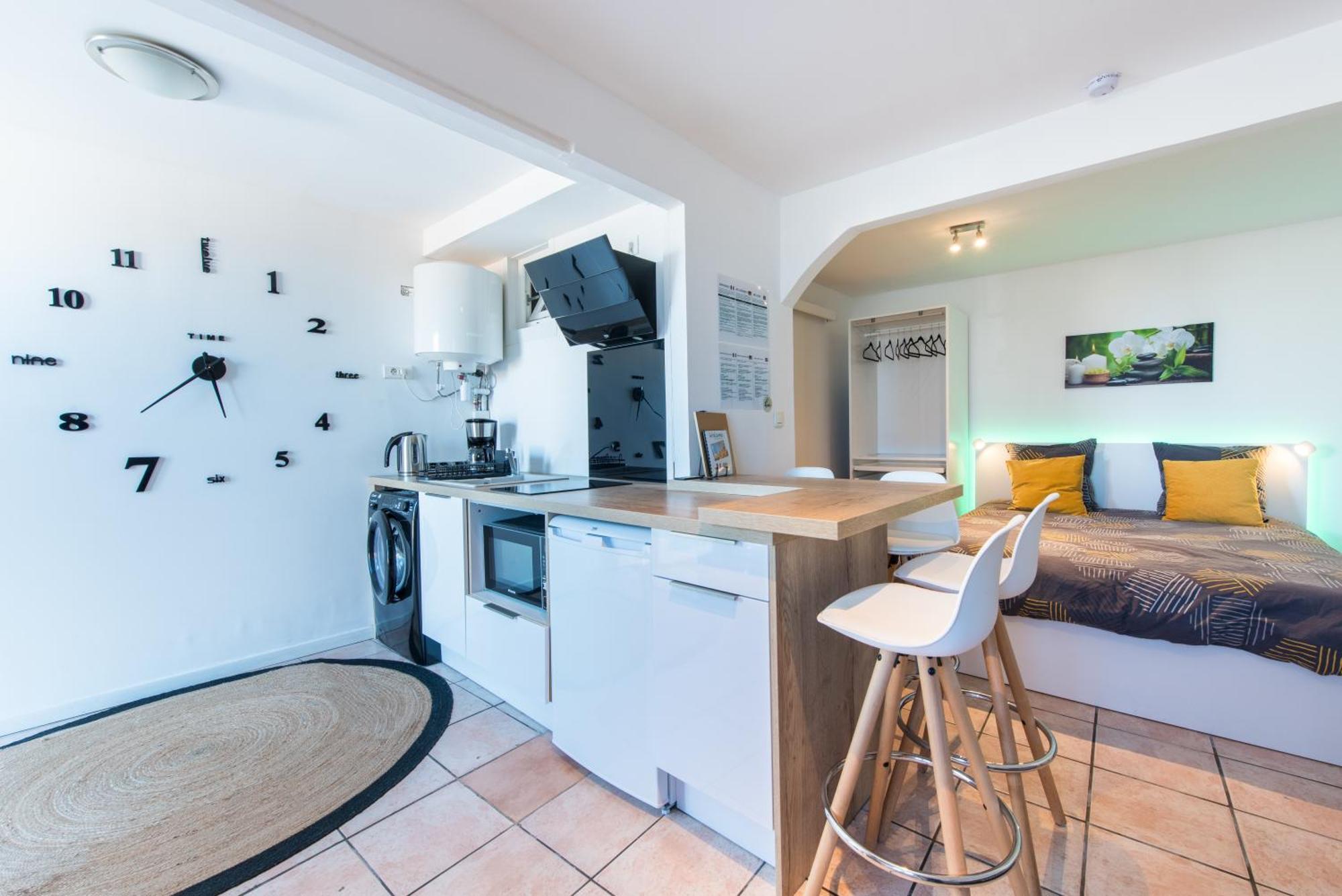Beautiful Renovated Studio With View- Old Ιέρ Εξωτερικό φωτογραφία